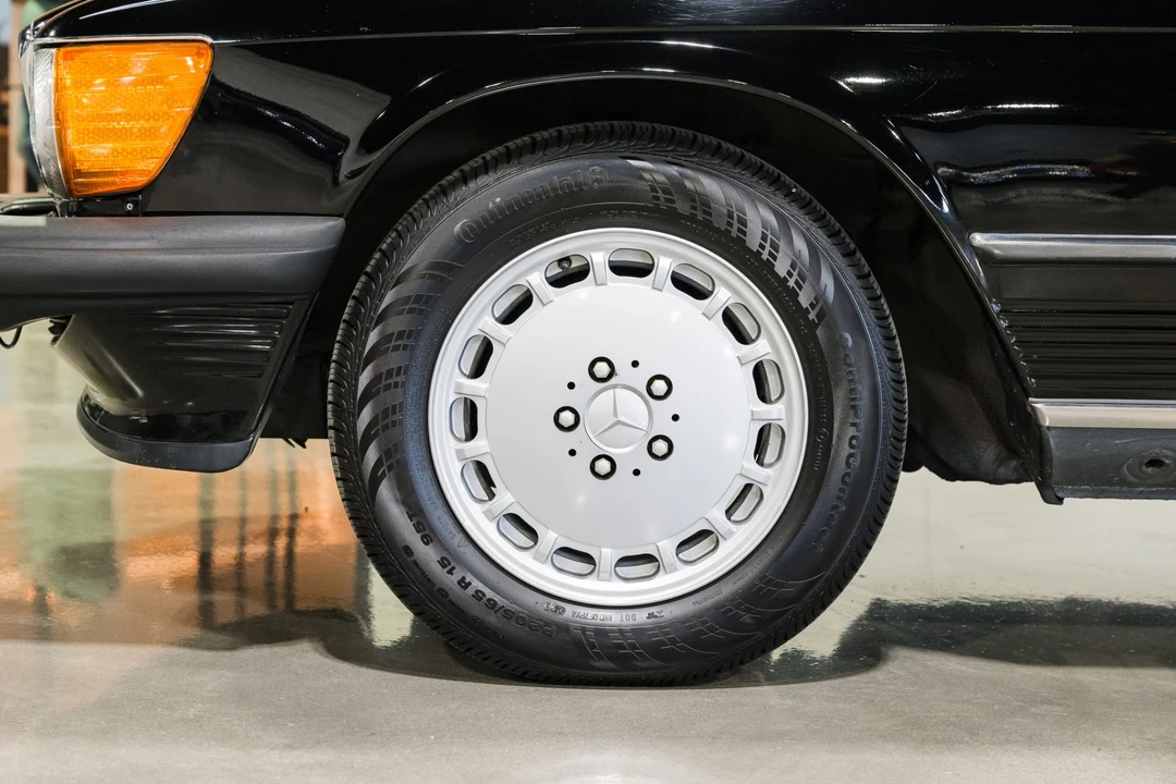 1988 Mercedes-Benz R107 SL-Class - Image 28 of 31