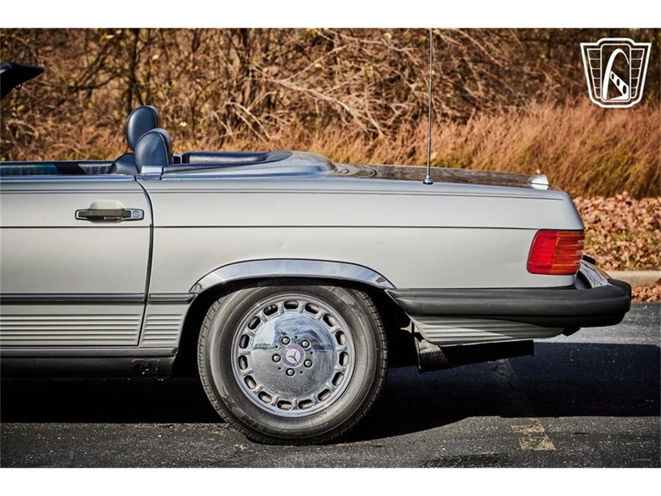 1988 Mercedes-Benz R107 SL-Class - Image 28 of 31