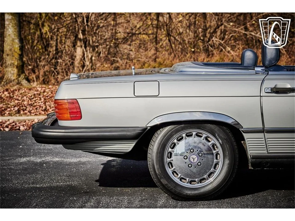 1988 Mercedes-Benz R107 SL-Class - Image 29 of 31