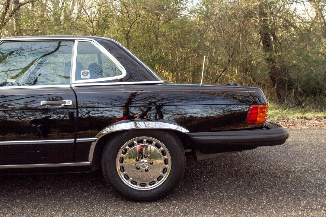 1988 Mercedes-Benz R107 SL-Class - Image 16 of 31