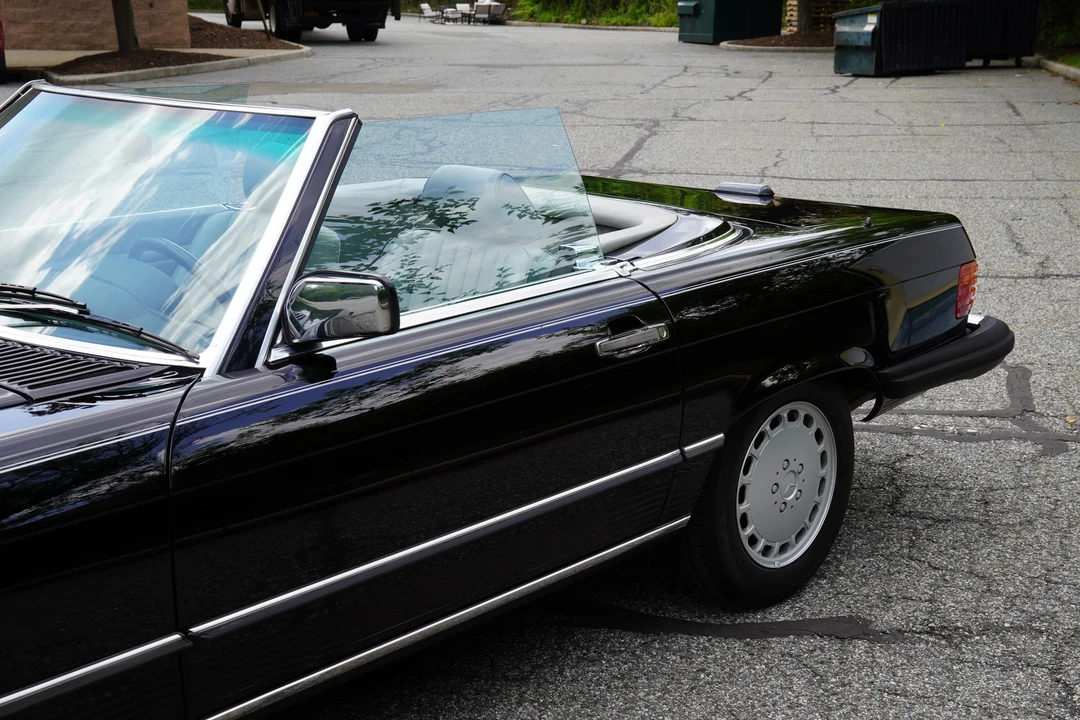 1988 Mercedes-Benz R107 SL-Class - Image 29 of 31