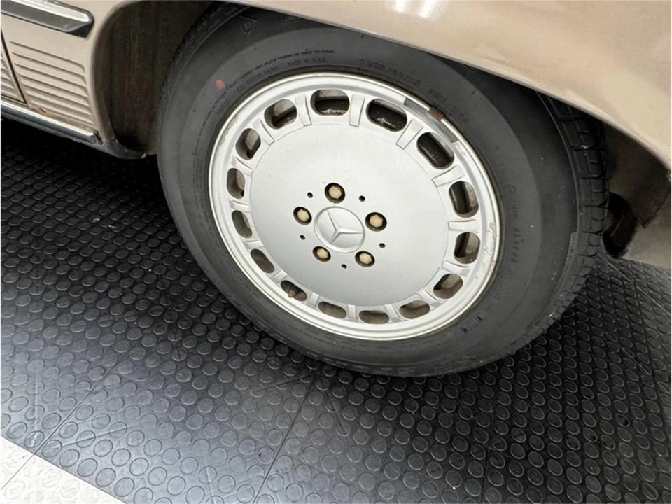 1988 Mercedes-Benz R107 SL-Class - Image 24 of 31