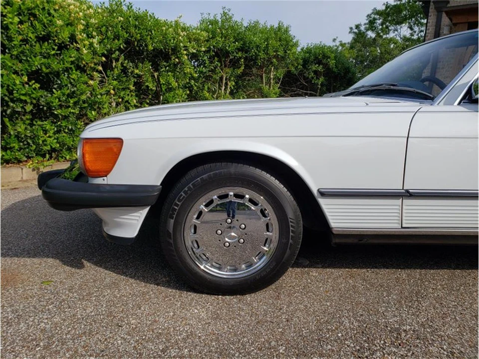 1988 Mercedes-Benz R107 SL-Class - Image 11 of 31