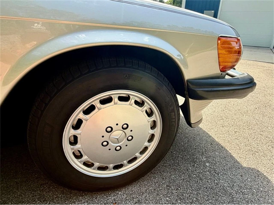 1988 Mercedes-Benz R107 SL-Class - Image 31 of 31