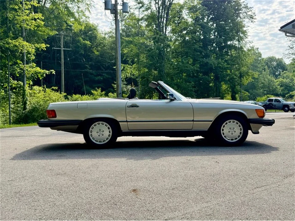 1988 Mercedes-Benz R107 SL-Class - Image 15 of 31