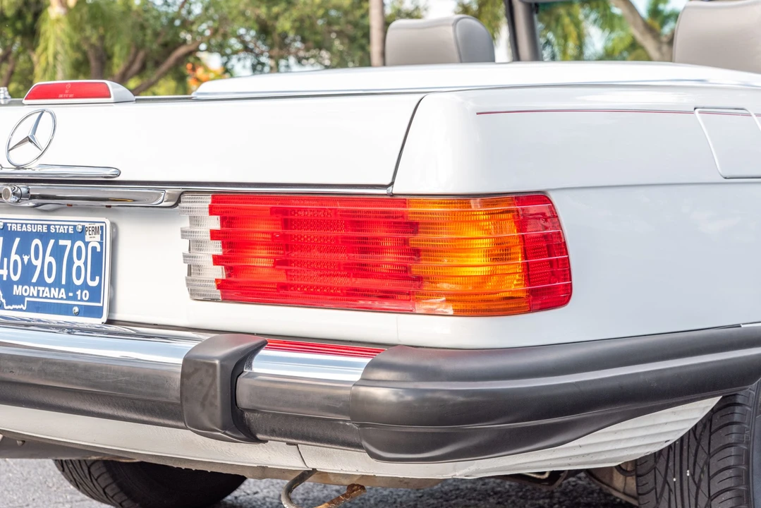 1988 Mercedes-Benz R107 SL-Class - Image 29 of 31
