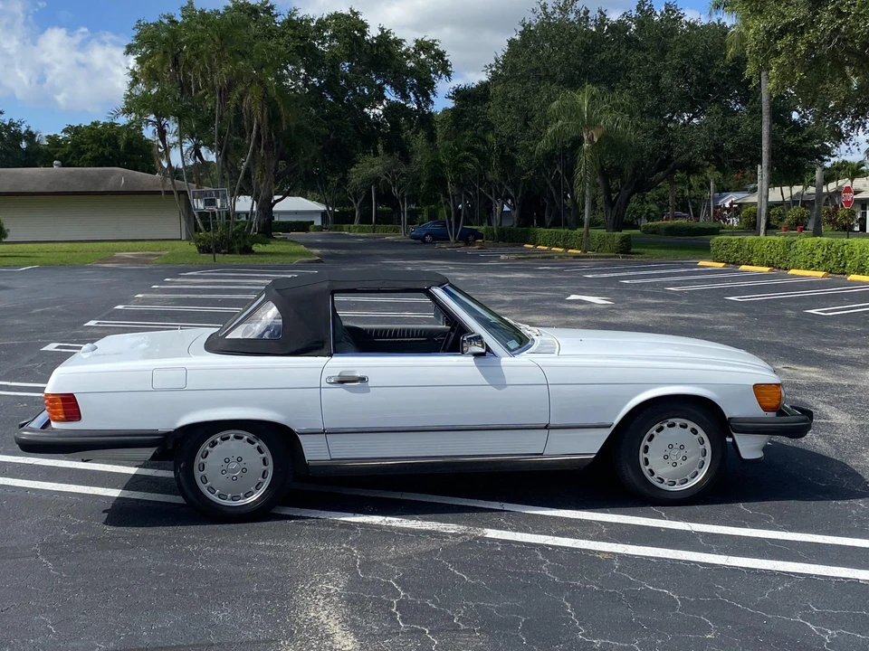 1988 Mercedes-Benz R107 SL-Class - Image 25 of 31