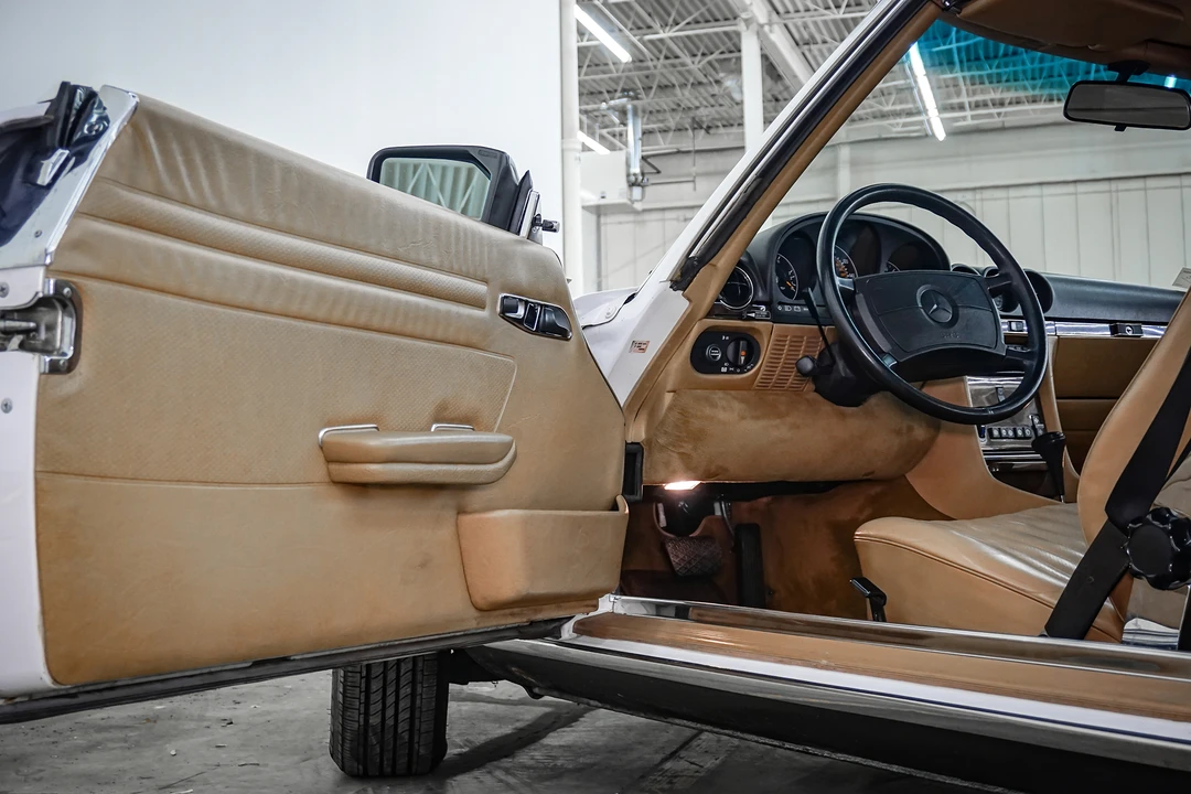 1988 Mercedes-Benz R107 SL-Class - Image 16 of 31