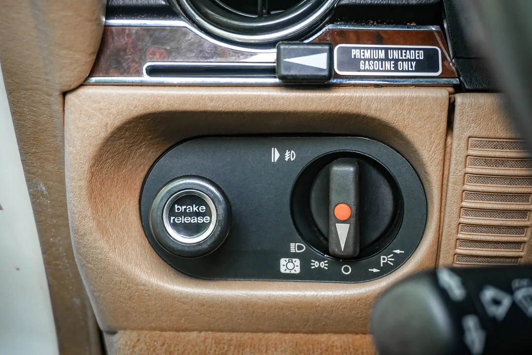 1988 Mercedes-Benz R107 SL-Class - Image 22 of 31