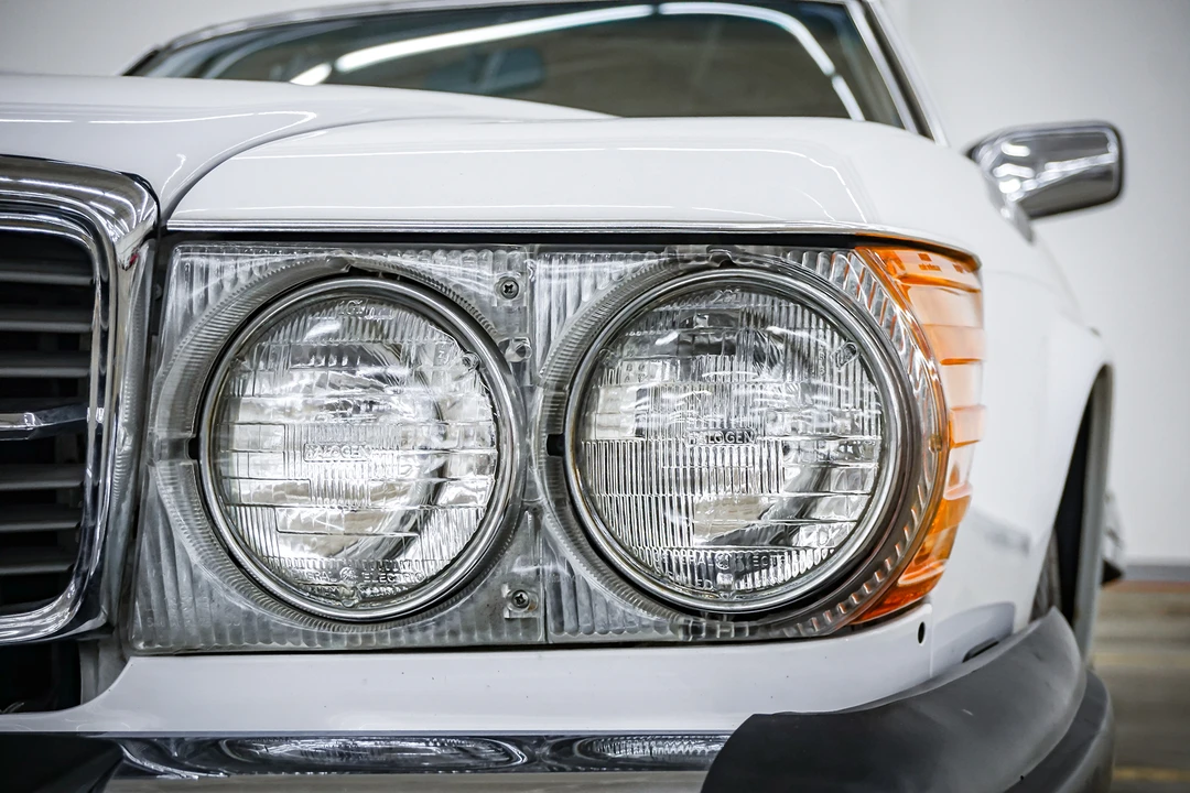 1988 Mercedes-Benz R107 SL-Class - Image 14 of 31