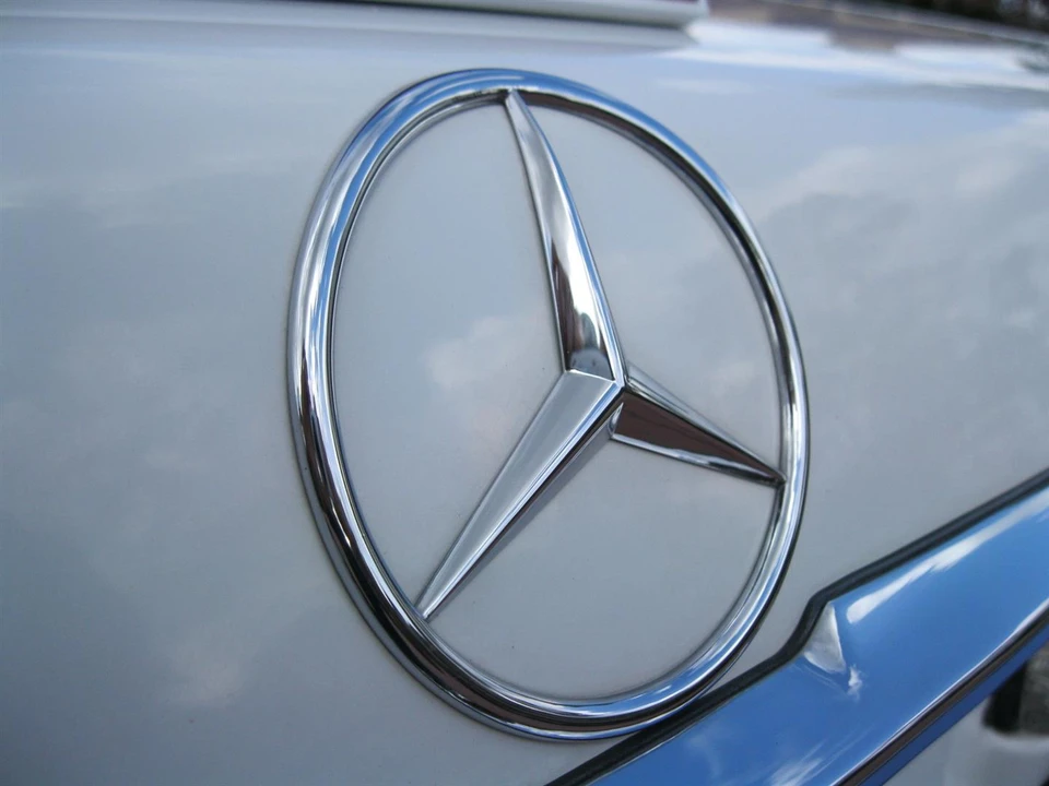 1988 Mercedes-Benz R107 SL-Class - Image 22 of 31