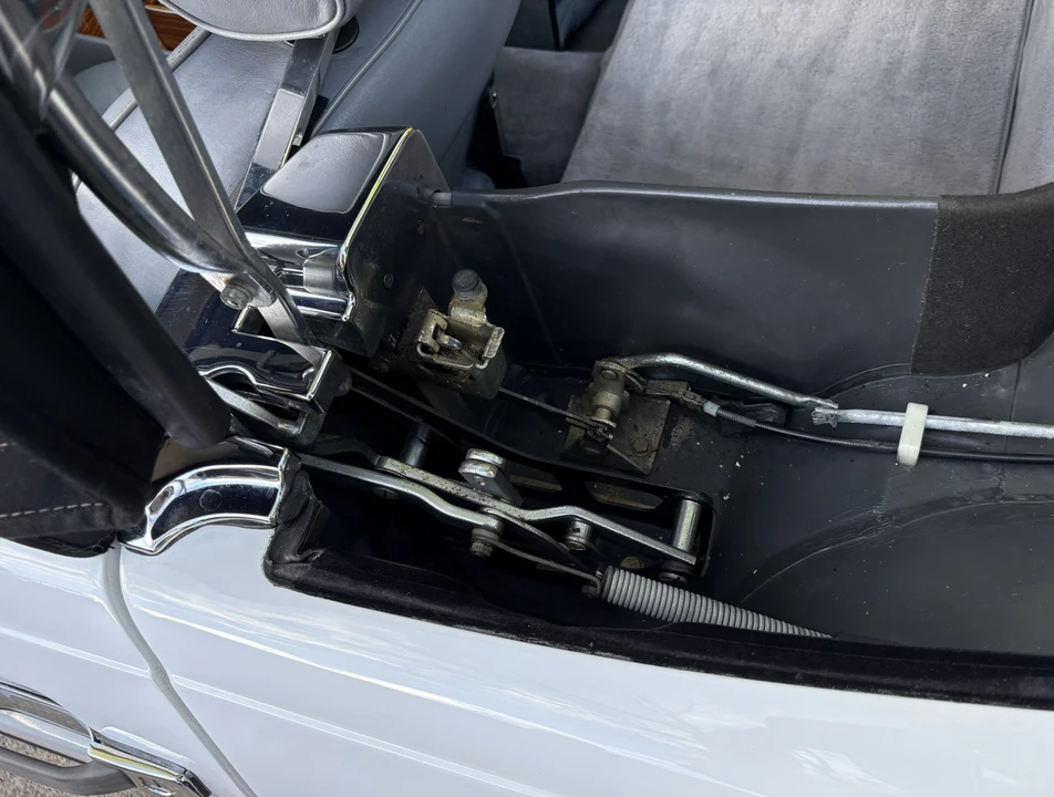1988 Mercedes-Benz R107 SL-Class - Image 26 of 31
