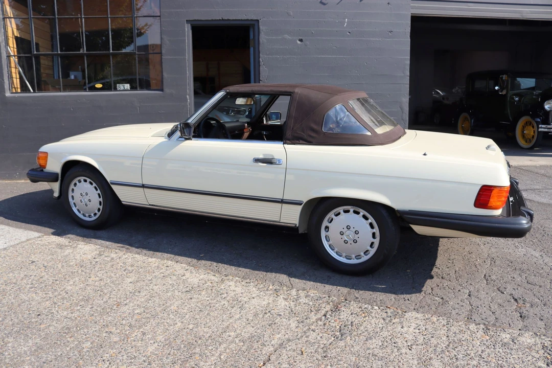 1988 Mercedes-Benz R107 SL-Class - Image 23 of 31