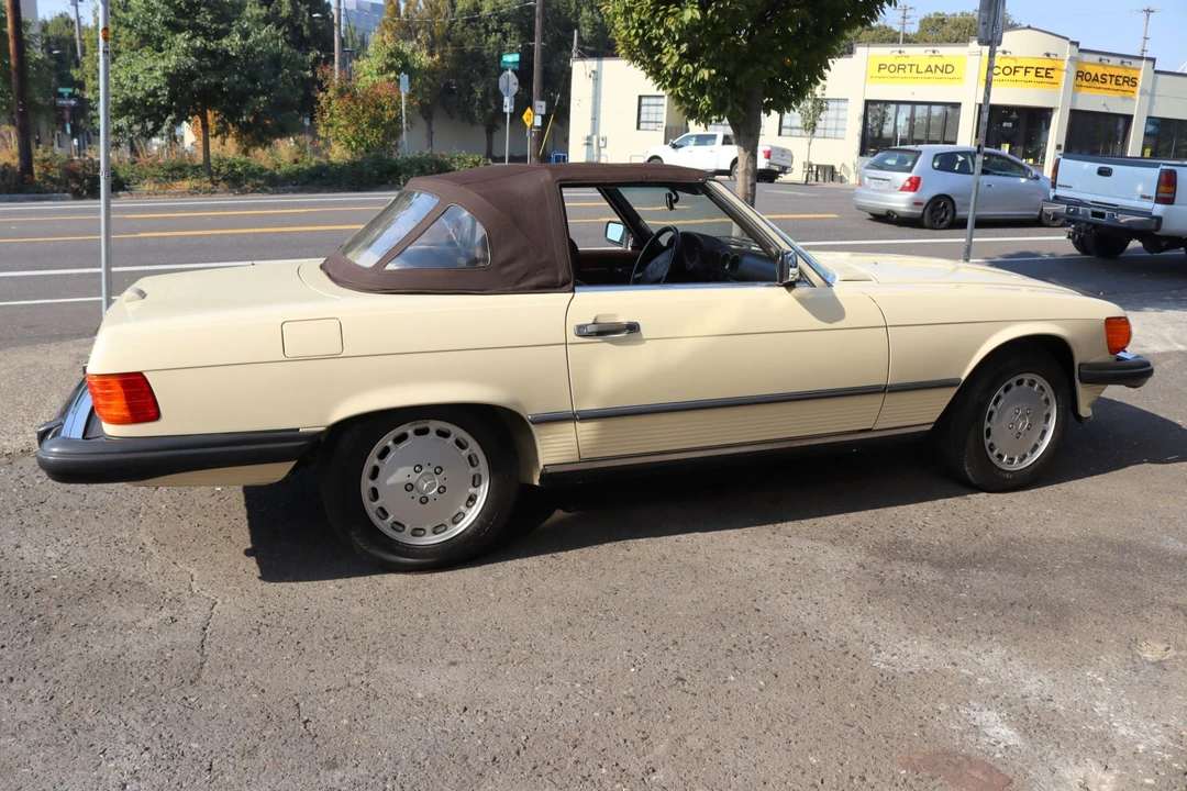 1988 Mercedes-Benz R107 SL-Class - Image 27 of 31