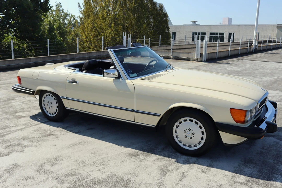 1988 Mercedes-Benz R107 SL-Class - Image 16 of 31