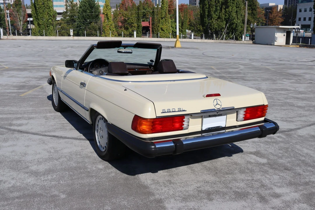 1988 Mercedes-Benz R107 SL-Class - Image 9 of 31
