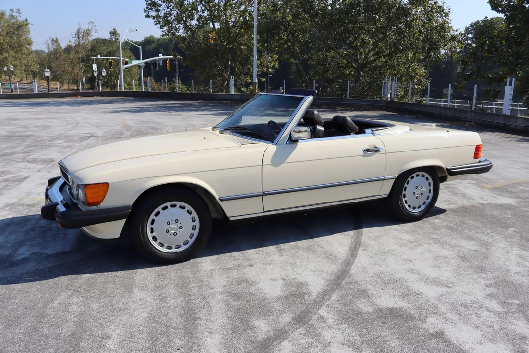 1988 Mercedes-Benz R107 SL-Class - Image 4 of 31