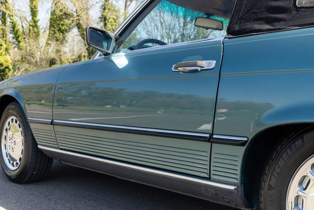 1988 Mercedes-Benz R107 SL-Class - Image 28 of 31