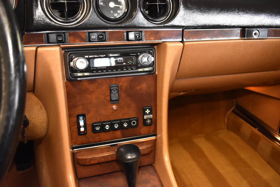 1988 Mercedes-Benz R107 SL-Class - Image 22 of 31