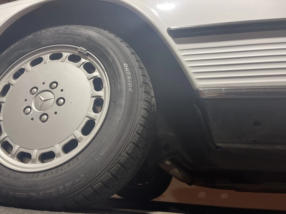 1988 Mercedes-Benz R107 SL-Class - Image 28 of 31