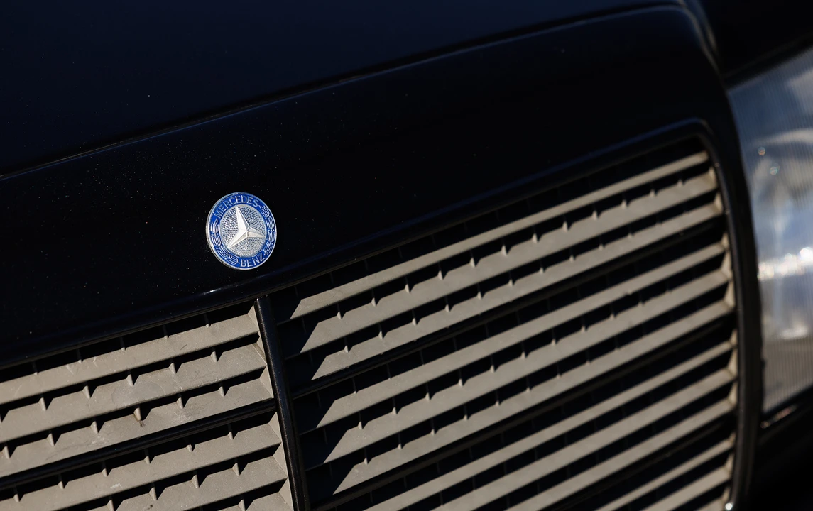 1988 Mercedes-Benz W124 E-Class - Image 10 of 15
