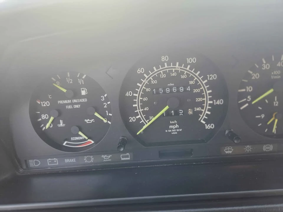 1988 Mercedes-Benz W124 E-Class - Image 11 of 12