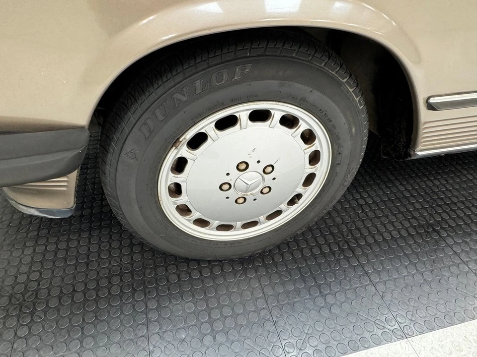 1988 Mercedes-Benz R129 SL-Class - Image 18 of 31