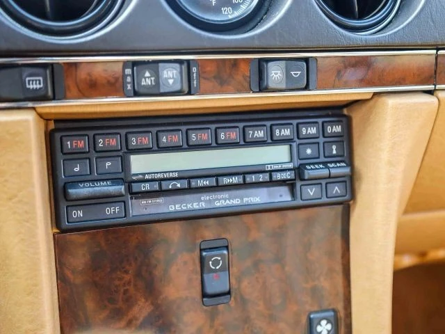 1988 Mercedes-Benz R129 SL-Class - Image 28 of 31