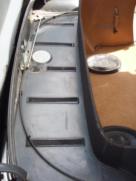 1988 Mercedes-Benz R129 SL-Class - Image 12 of 20