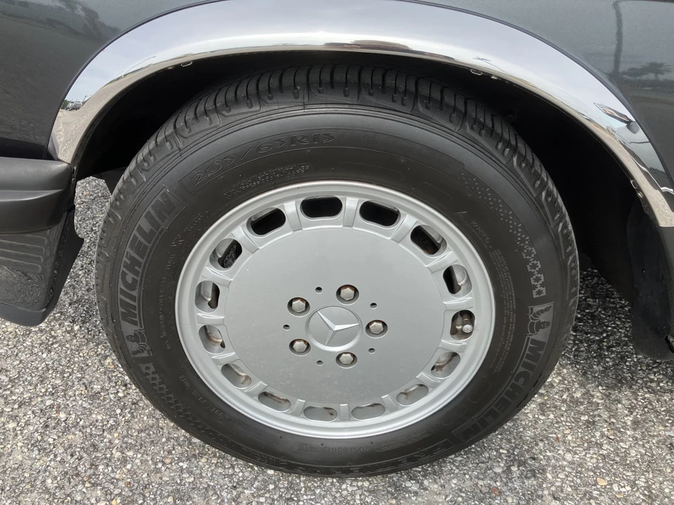 1988 Mercedes-Benz R129 SL-Class - Image 26 of 31