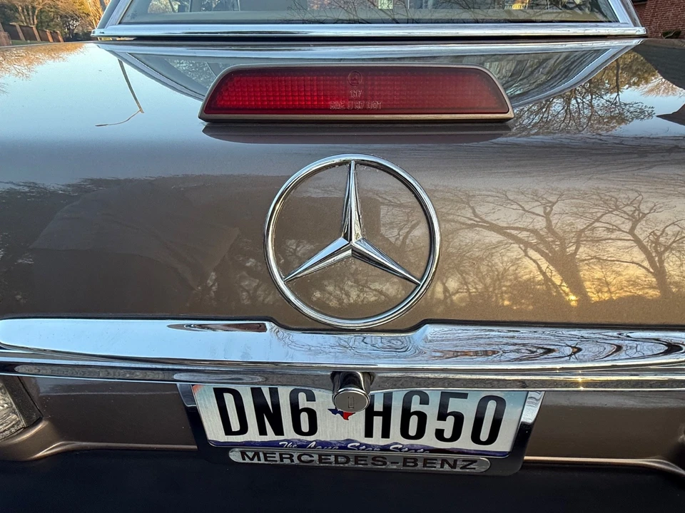 1988 Mercedes-Benz R107 SL-Class - Image 18 of 21