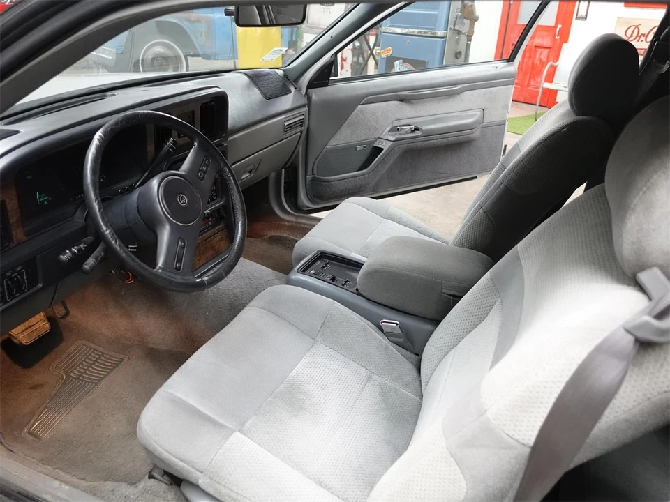 1988 Mercury Cougar 4th+ Gen - Image 13 of 31