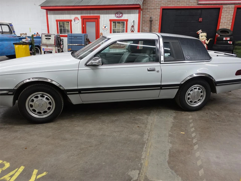 1988 Mercury Cougar 4th+ Gen - Image 2 of 31