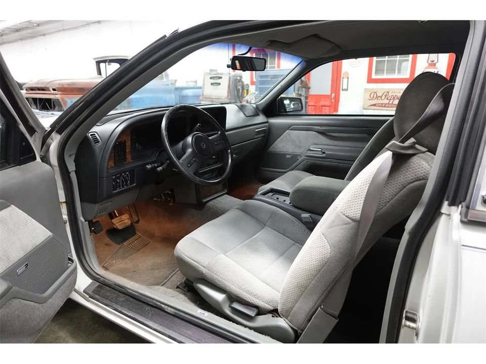 1988 Mercury Cougar 4th+ Gen - Image 28 of 31