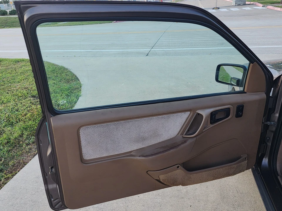1988 Merkur XR4Ti - Image 26 of 31