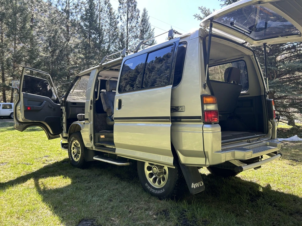 1988 Mitsubishi Delica 3rd Gen - Image 23 of 31