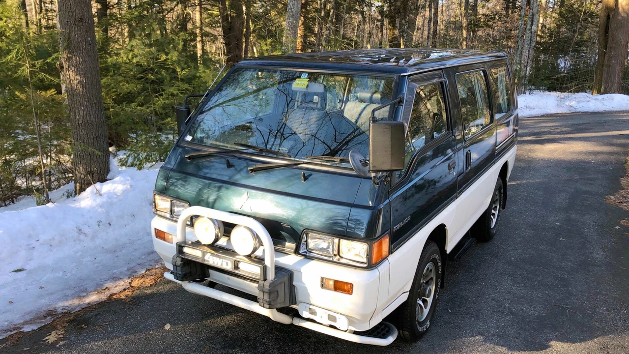 1988 Mitsubishi Delica 3rd Gen - Image 7 of 31