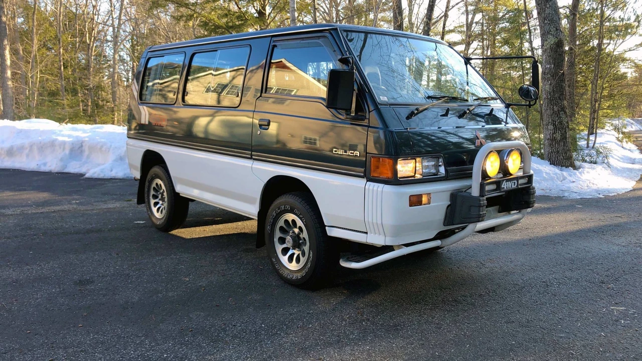 1988 Mitsubishi Delica 3rd Gen - Image 13 of 31