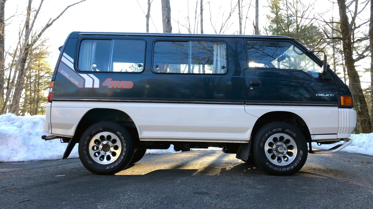 1988 Mitsubishi Delica 3rd Gen - Image 14 of 31