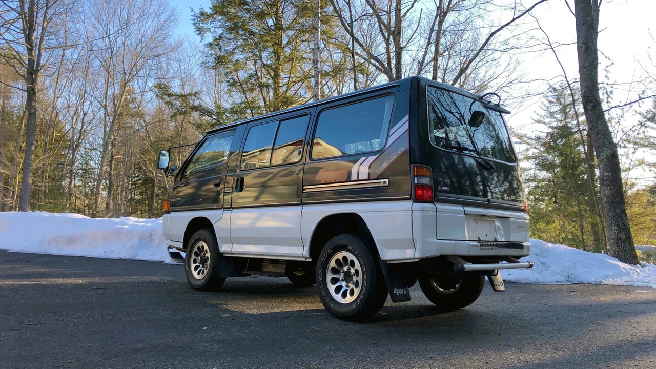 1988 Mitsubishi Delica 3rd Gen - Image 19 of 31