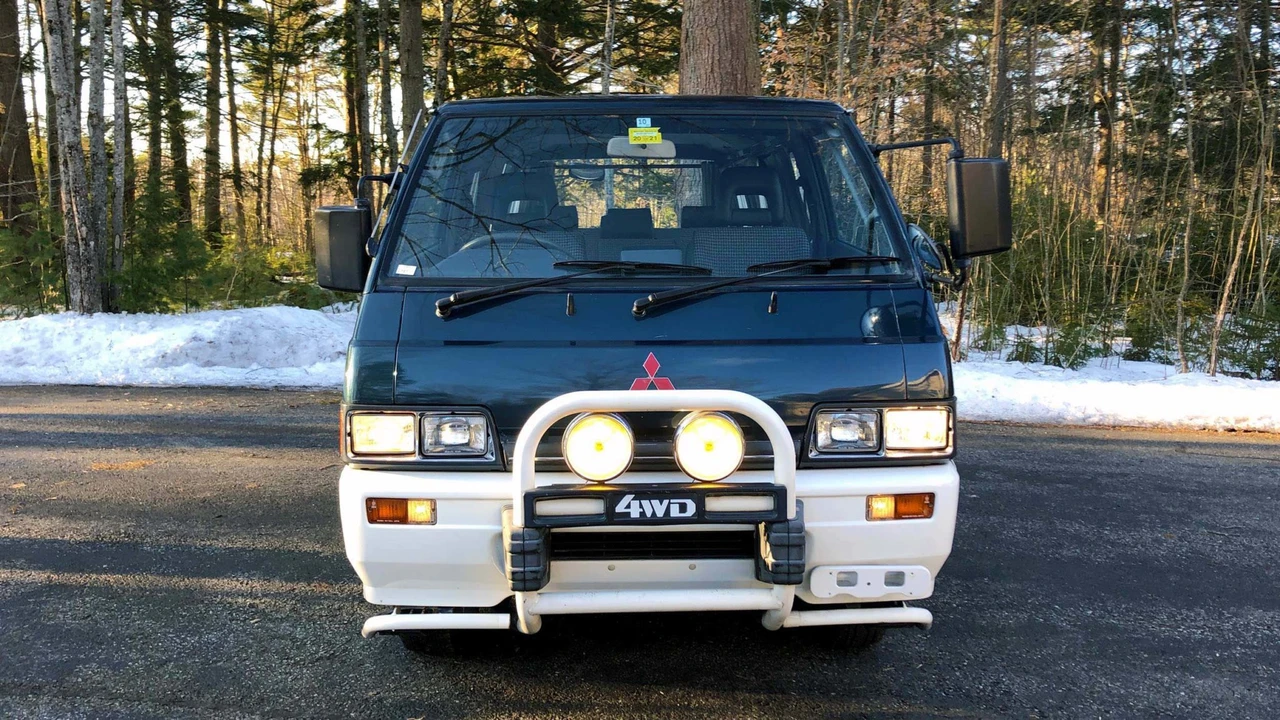 1988 Mitsubishi Delica 3rd Gen - Image 8 of 31