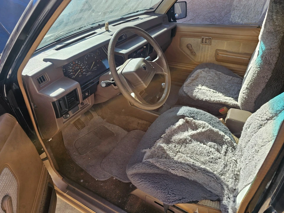 1988 Mitsubishi Triton 2nd Gen - Image 5 of 15