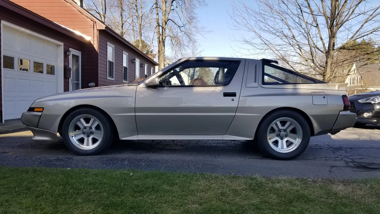 1988 Chrysler Conquest - Image 5 of 31
