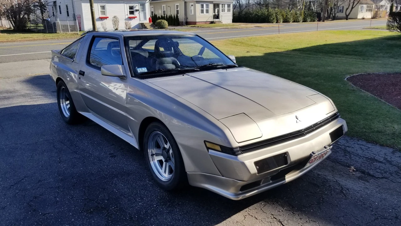 1988 Chrysler Conquest - Image 13 of 31