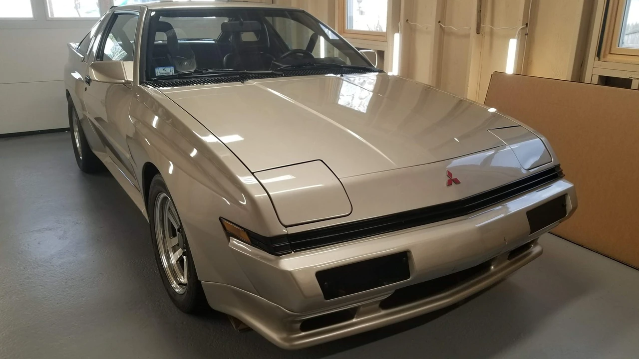 1988 Chrysler Conquest - Image 16 of 31