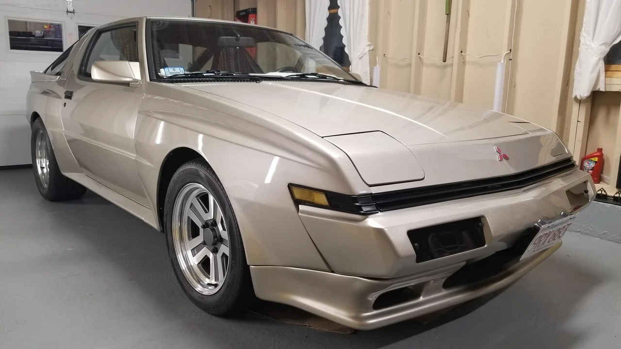 1988 Chrysler Conquest - Image 17 of 31
