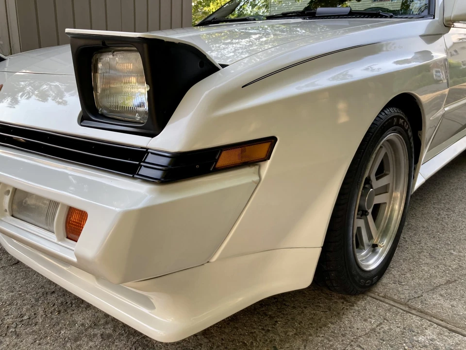 1988 Chrysler Conquest - Image 17 of 31