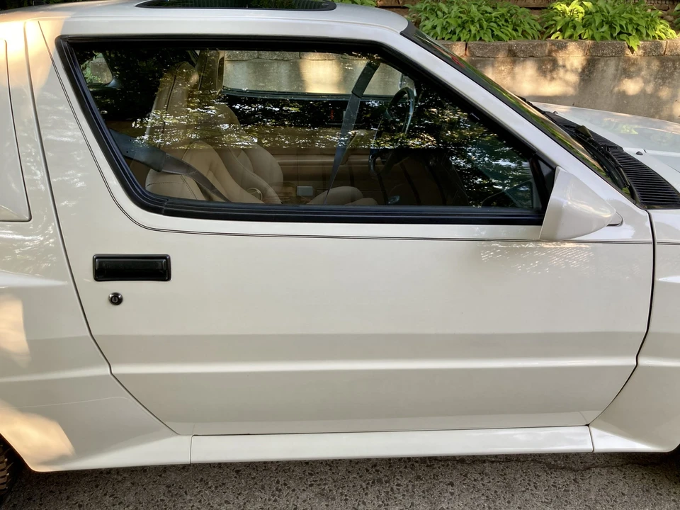 1988 Chrysler Conquest - Image 27 of 31