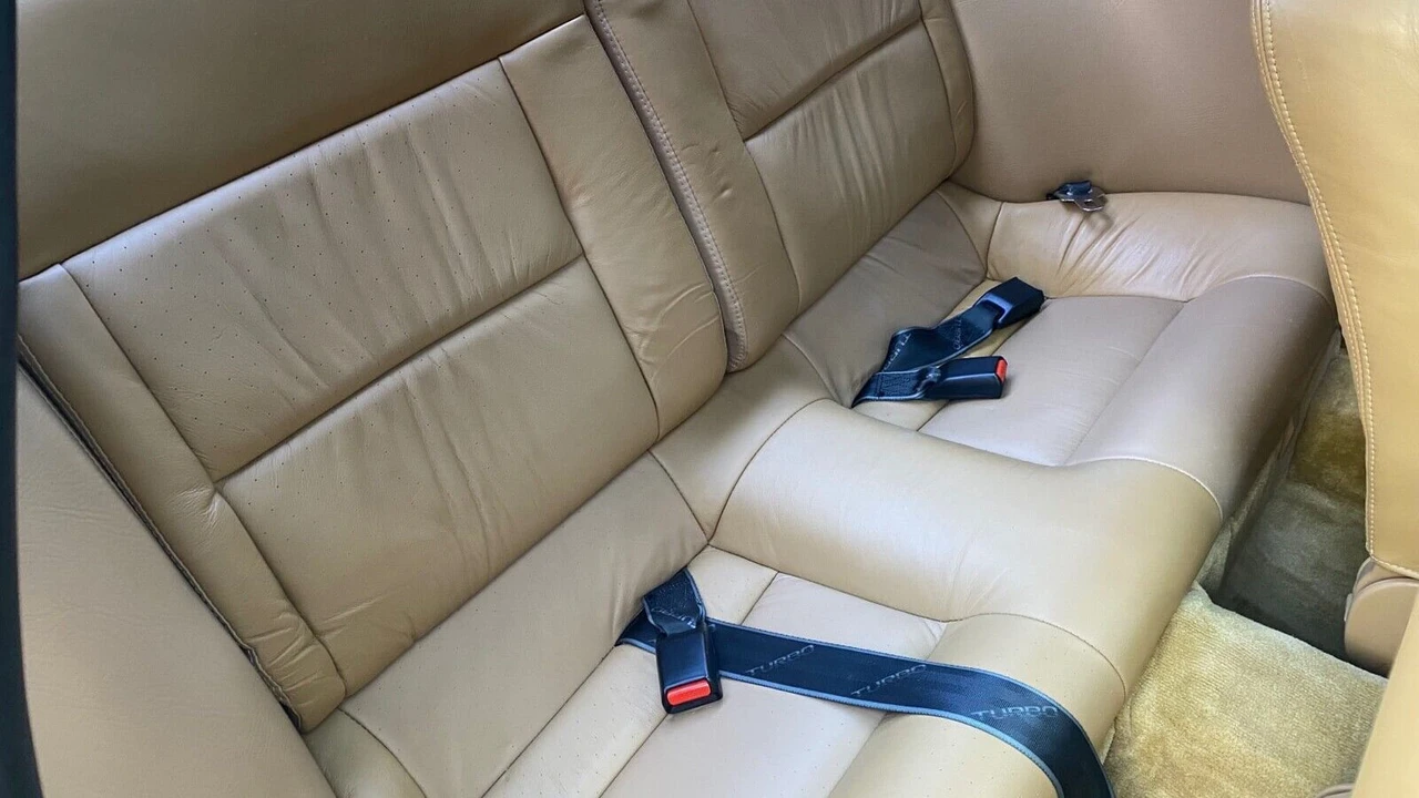 1988 Mitsubishi Starion - Image 5 of 12