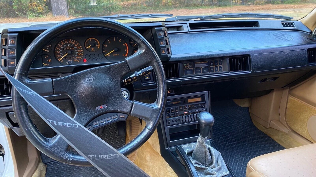 1988 Mitsubishi Starion - Image 8 of 12